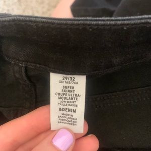 Black low rise skinny jeans